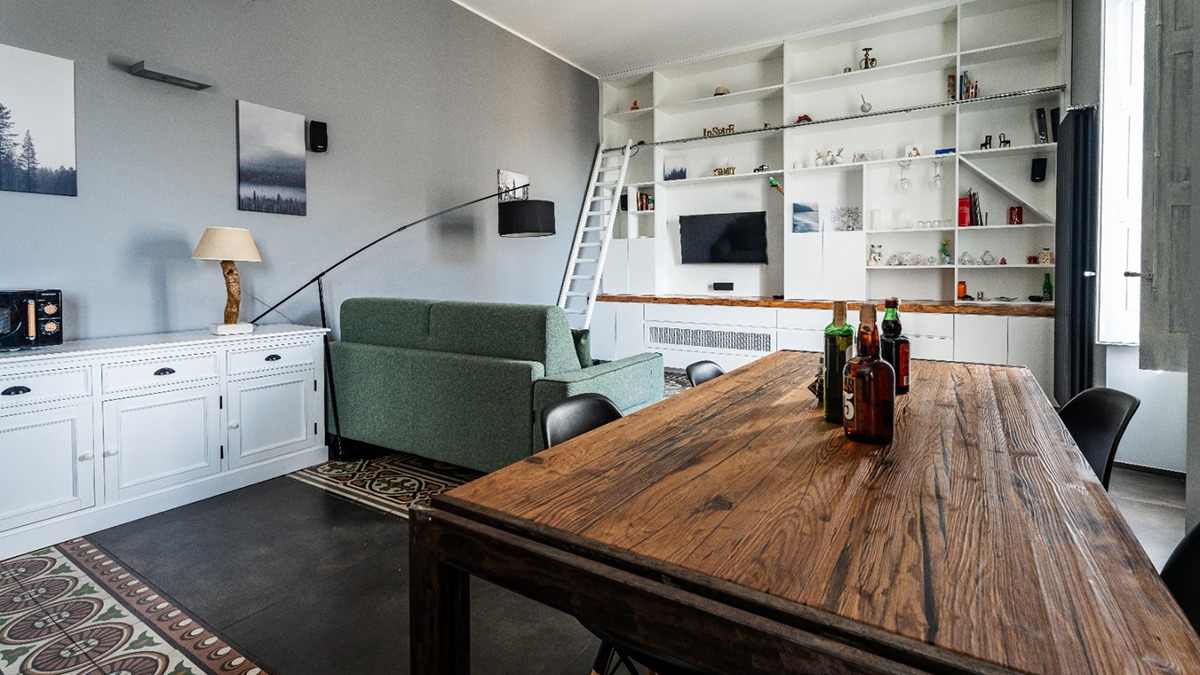 Plaza Apartment